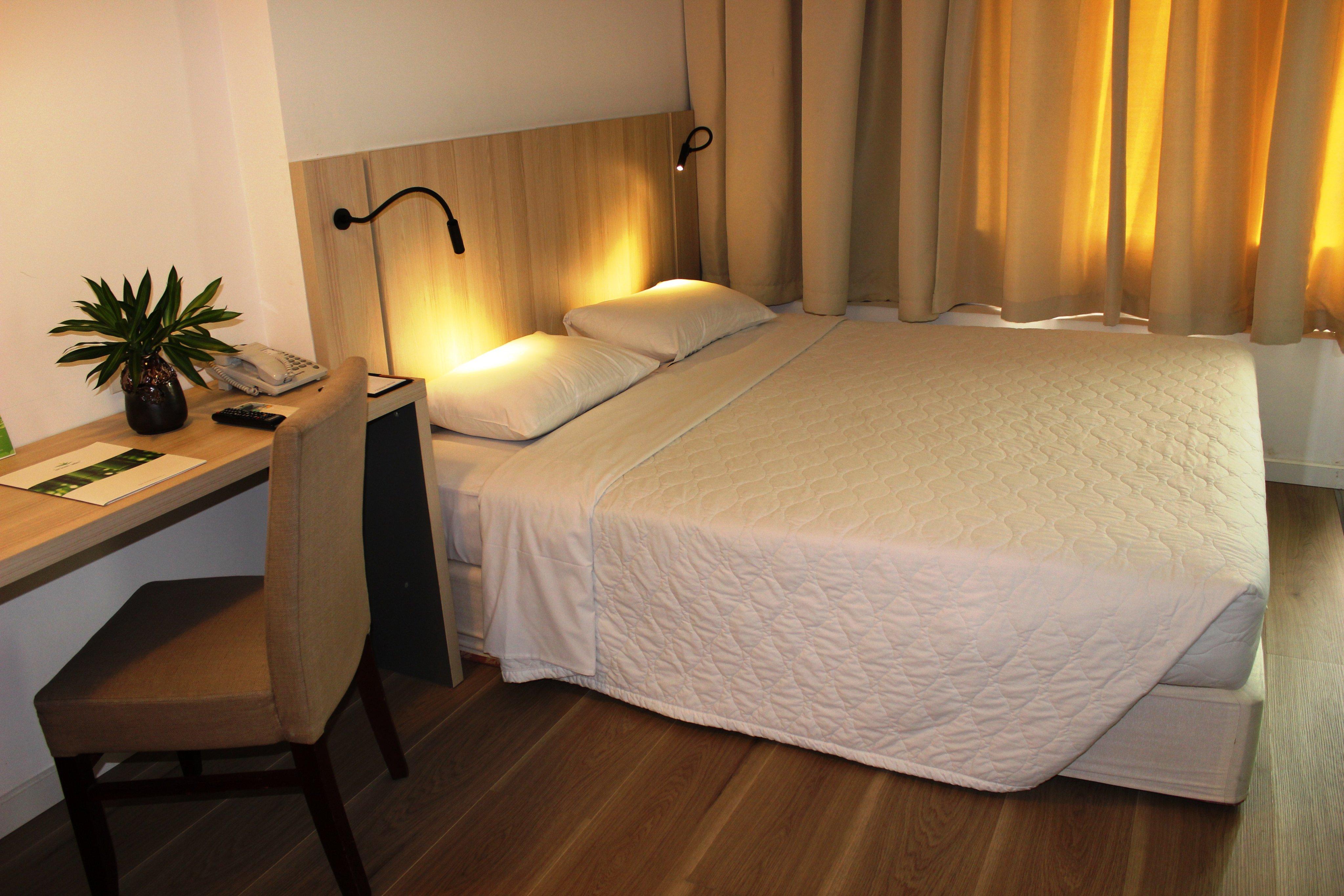 Liberty Hotel Saigon Greenview Хошимін Екстер'єр фото