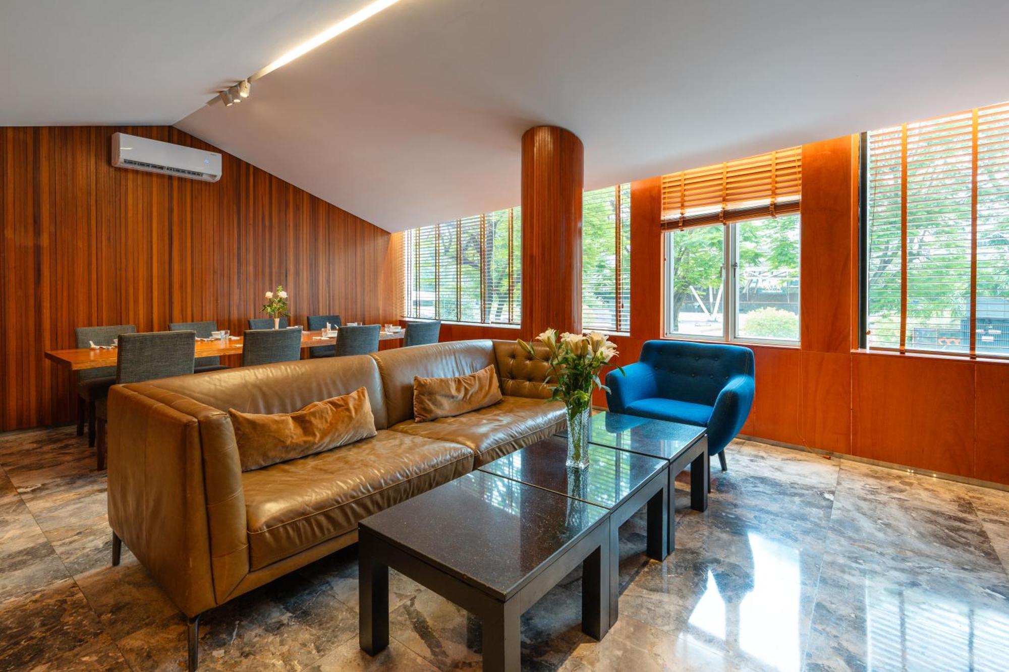 Liberty Hotel Saigon Greenview Хошимін Екстер'єр фото