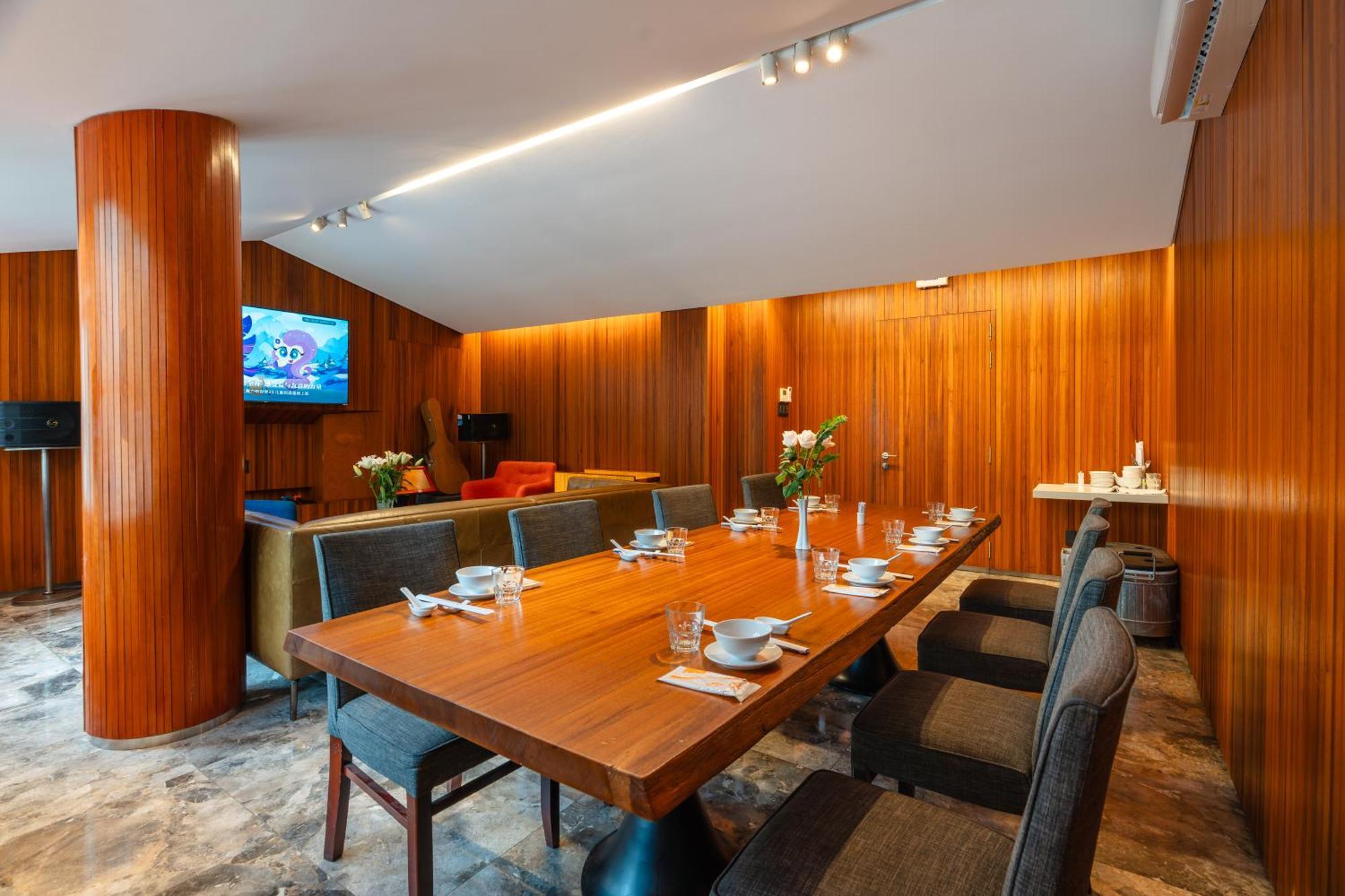 Liberty Hotel Saigon Greenview Хошимін Екстер'єр фото