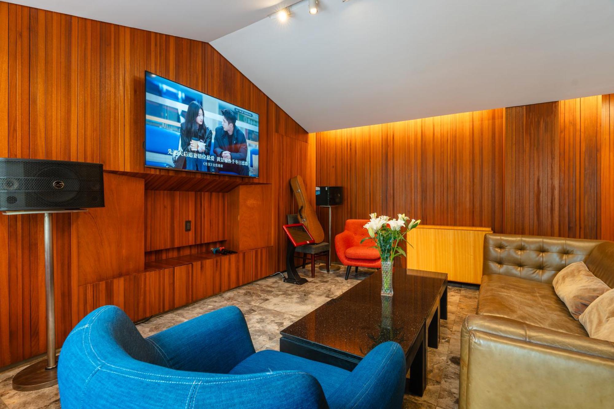 Liberty Hotel Saigon Greenview Хошимін Екстер'єр фото