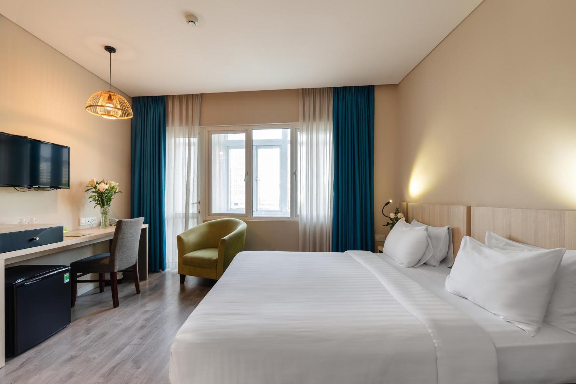 Liberty Hotel Saigon Greenview Хошимін Екстер'єр фото
