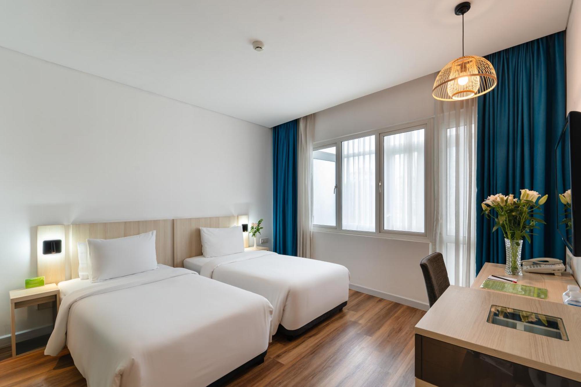 Liberty Hotel Saigon Greenview Хошимін Екстер'єр фото
