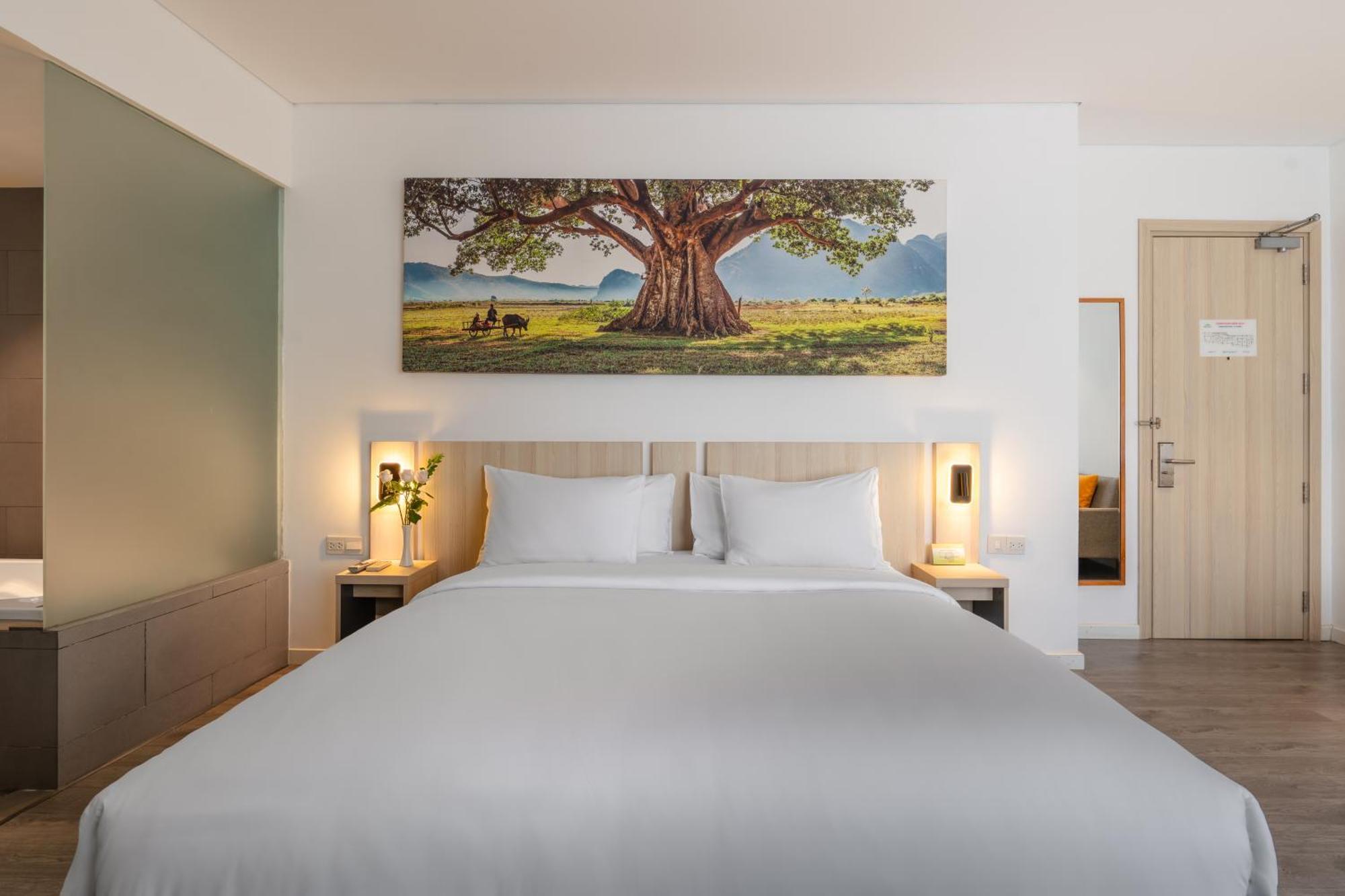 Liberty Hotel Saigon Greenview Хошимін Екстер'єр фото