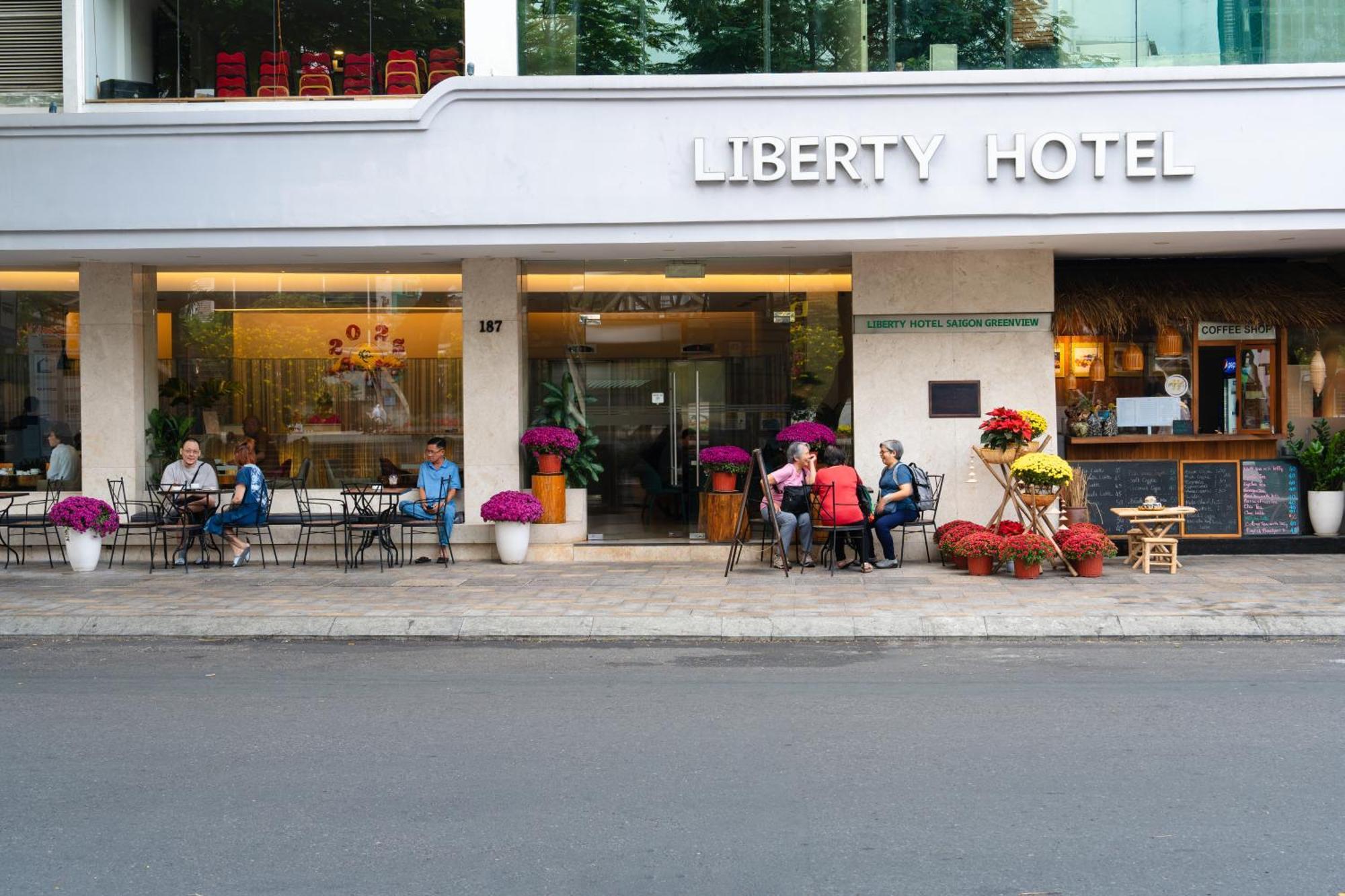 Liberty Hotel Saigon Greenview Хошимін Екстер'єр фото
