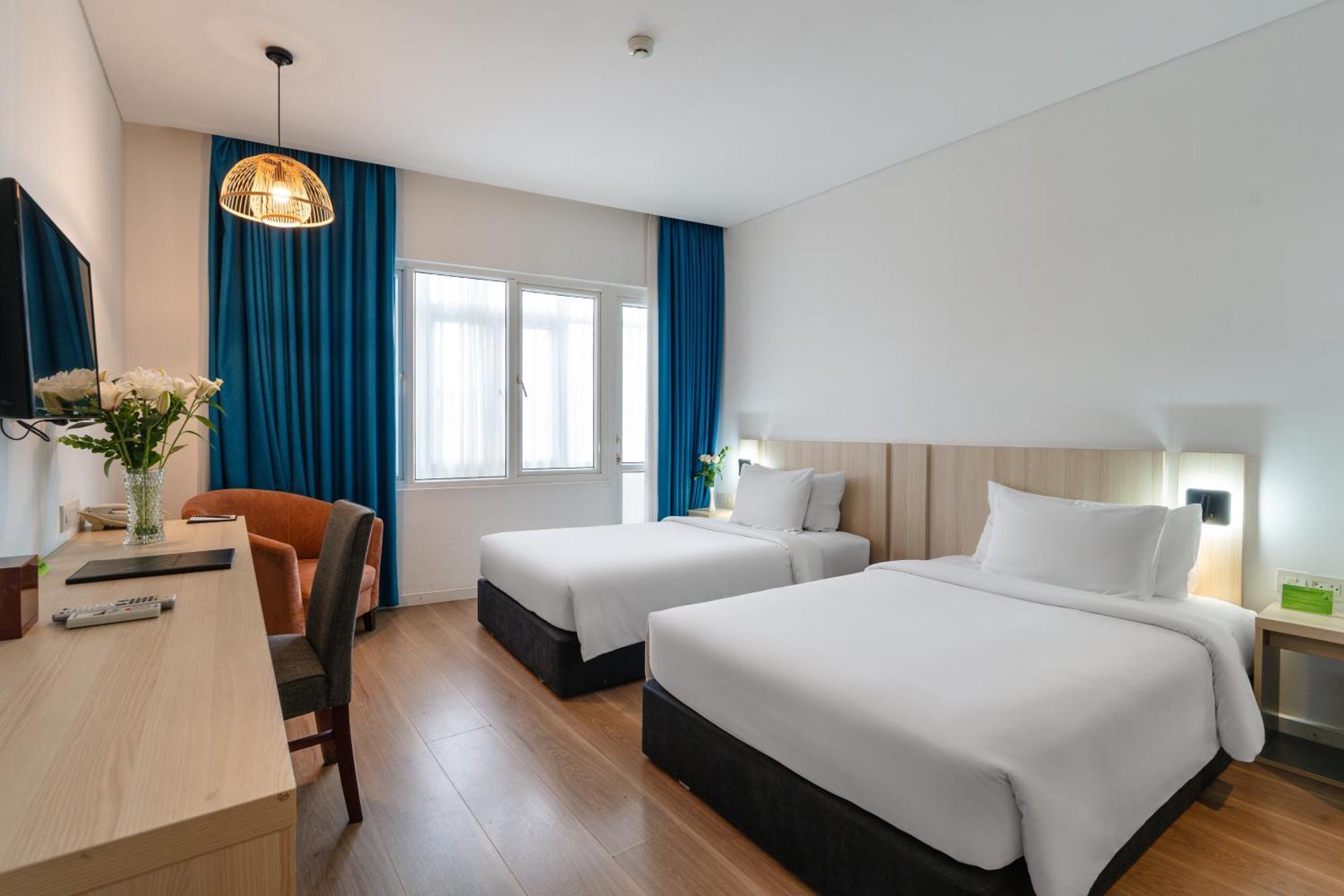 Liberty Hotel Saigon Greenview Хошимін Екстер'єр фото