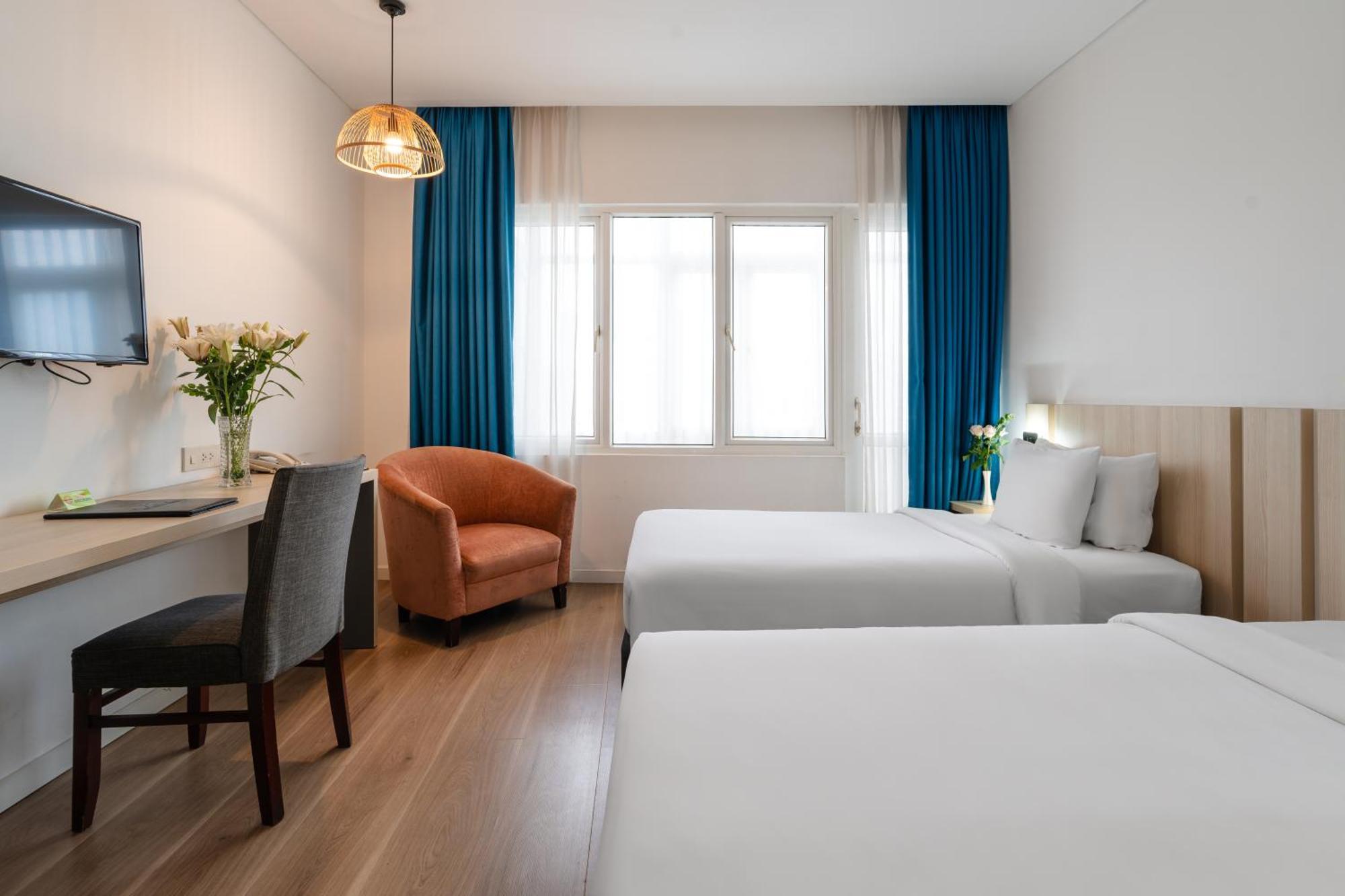 Liberty Hotel Saigon Greenview Хошимін Екстер'єр фото