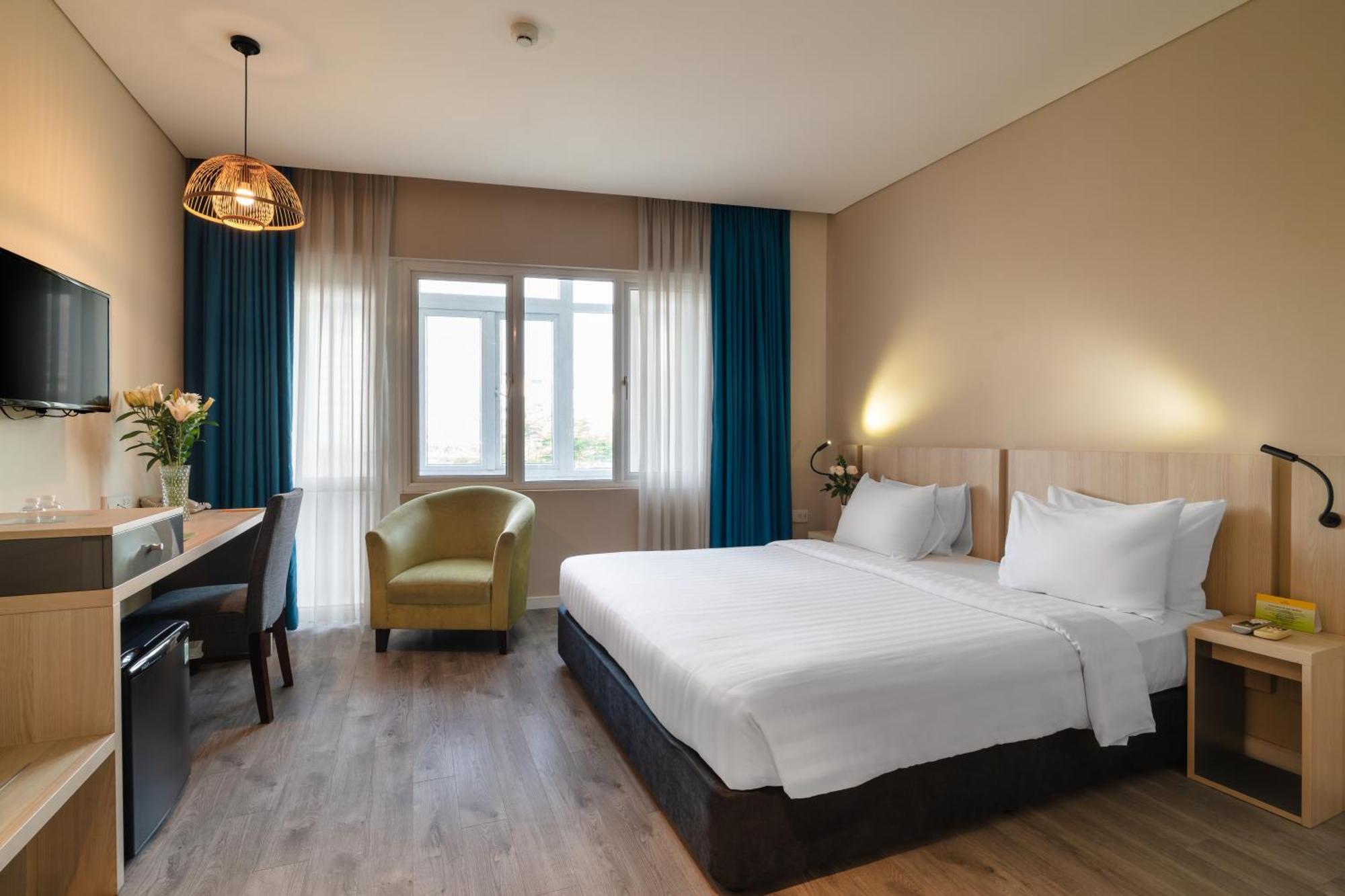 Liberty Hotel Saigon Greenview Хошимін Екстер'єр фото