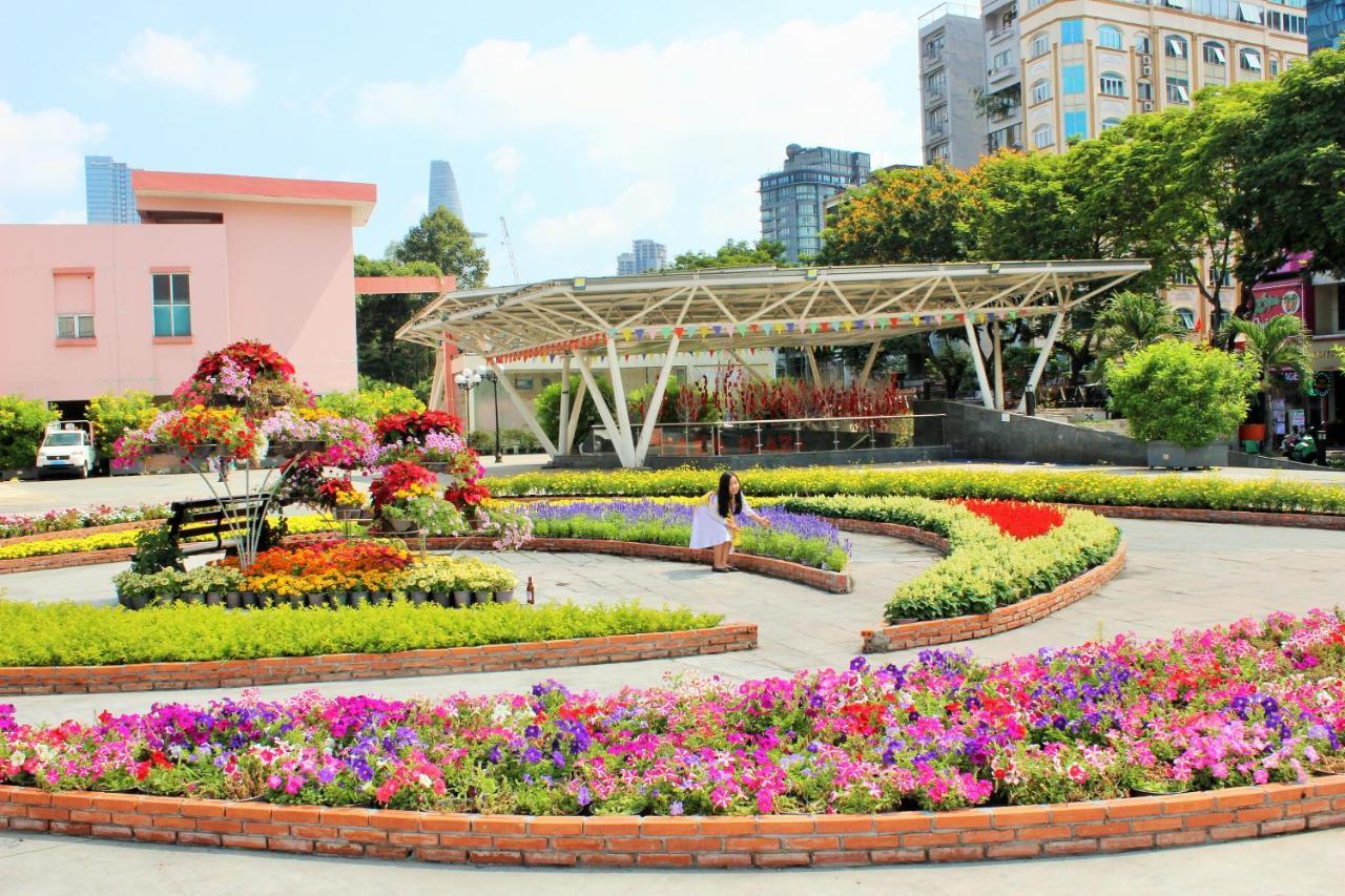 Liberty Hotel Saigon Greenview Хошимін Екстер'єр фото