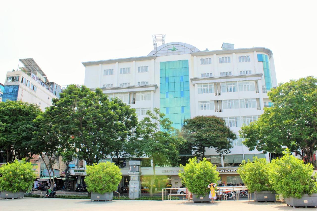 Liberty Hotel Saigon Greenview Хошимін Екстер'єр фото